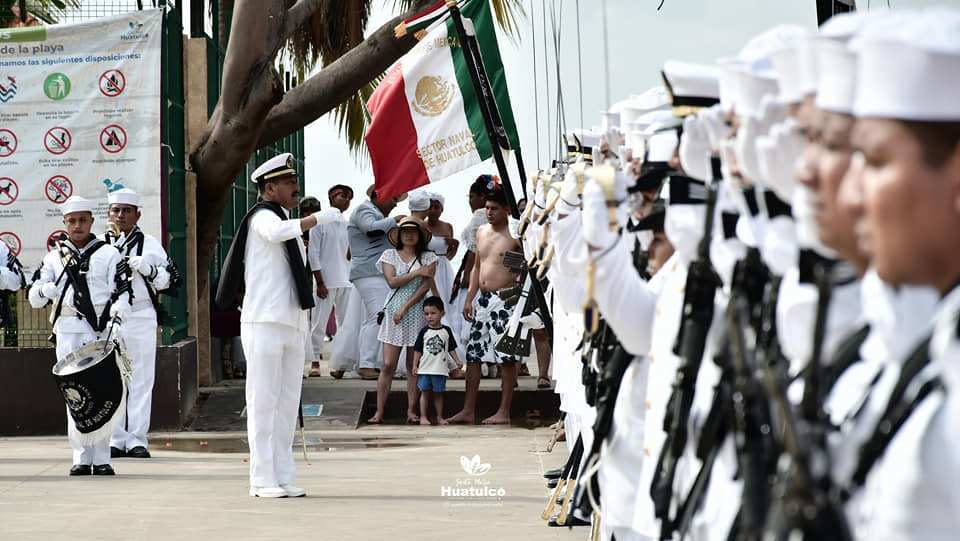 Conmemora el 102 Aniversario del día de la Marina Nacional en Huatulco