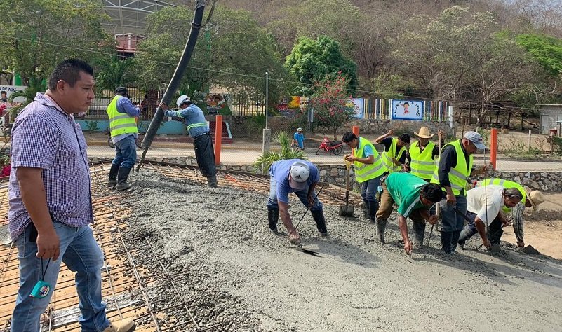 Continúan los trabajos del Gobierno Municipal de Huatulco