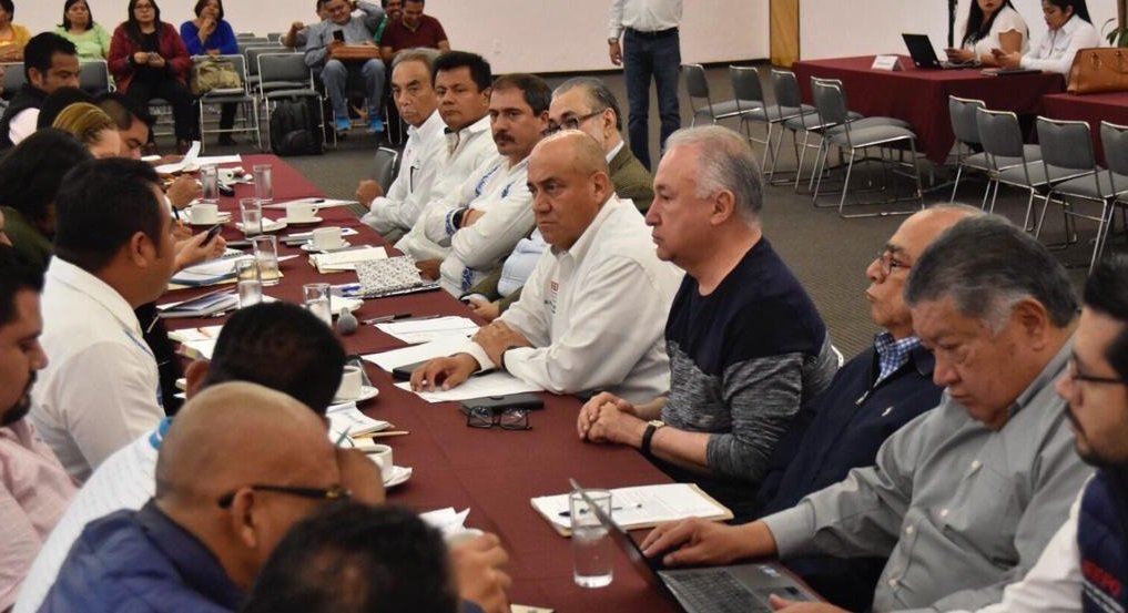 IEEPO, SEP y dirigencia magisterial avanzan con atención en mesa tripartita