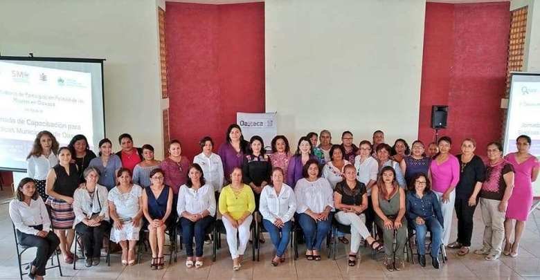 Síndico Municipal asiste a una jornada de capacitación para actualizar información en diversos temas