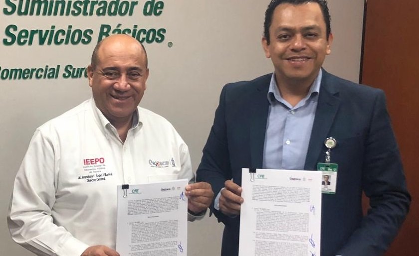 Firman IEEPO y CFE convenio para garantizar energía eléctrica a más de 10 mil escuelas