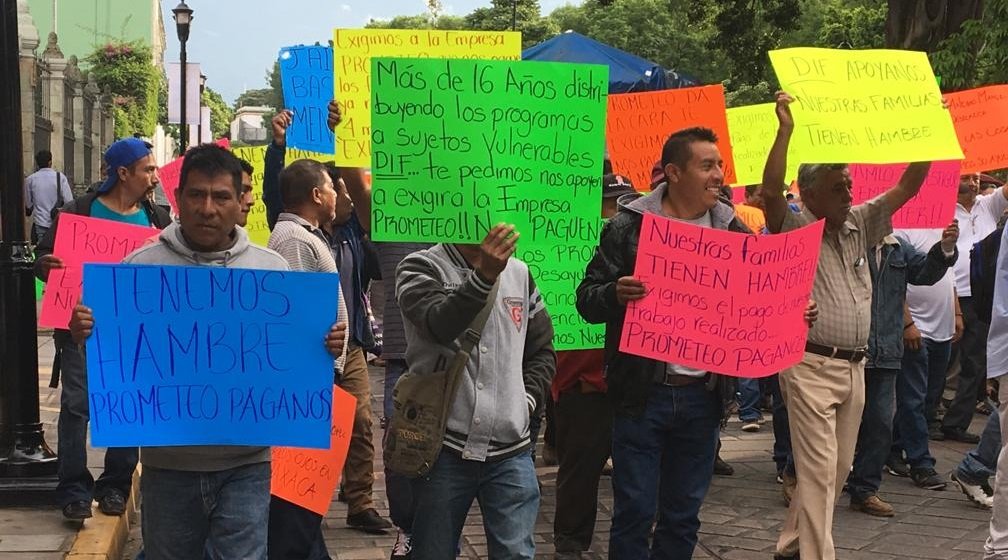 Protestan y marchan transportistas de Magdalena Etla