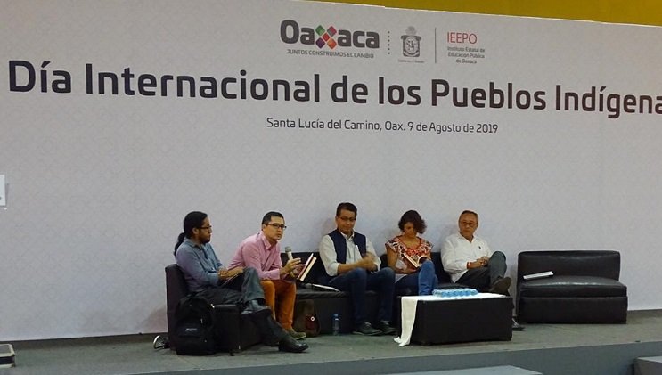 Apoya IEEPO rescate, desarrollo y estudio de lenguas indígenas en Oaxaca  • Se presentó un álbum literario bilingüe y tres obras académicas que buscan