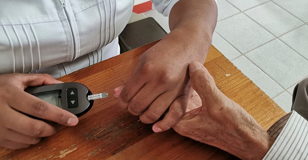 Cambia tu estilo de vida y evita complicaciones por diabetes: SSO