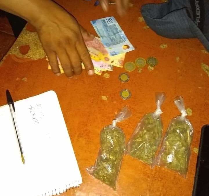 Detienen a presunto narcomenudista en Huatulco