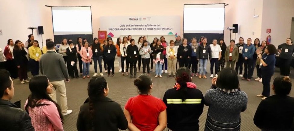 Fortalece IEEPO capacitación para la atención de la educación inicial
