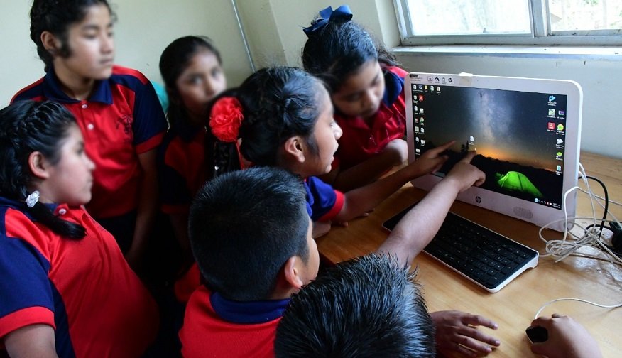 Felicita IEEPO labor de Primaria “Niños Héroes de Chapultepec” de San Juan Mazatlán que preserva saberes comunitarios