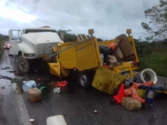 Fuerte choque deja una persona muerta en Matías Romero