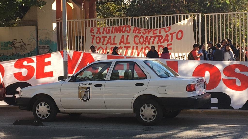 Inicia STEUABJO paro indefinido de labores por falta de pago