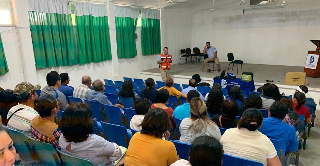 Reanudan actividades escuelas en San Pedro Comitancillo que suspendieron clases por sismo: IEEPO