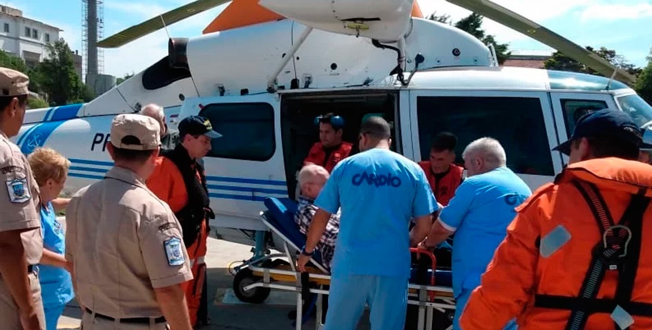Emergencia en el mar: Prefectura aeroevacuó a dos pasajeros de un crucero