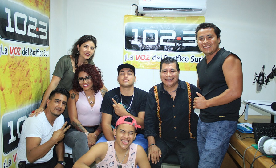 Cantante de Género Urbano Go Juárez se presentó con mucho éxito en Huatulco