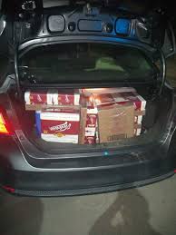 Aseguran cerveza en el arco de seguridad a oficial de la SEMAR.
