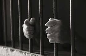 Tras ser llevado a audiencia, FGEO imputa homicidio a policía municipal de Acatlán de Pérez Figueroa, quien ha quedado en prisión preventiva provisional