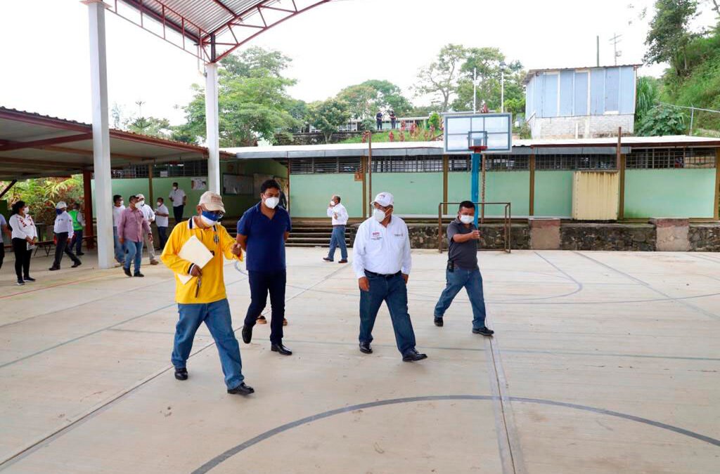 Realiza IEEPO recorrido en municipios de la Costa afectados por el sismo de 7.4