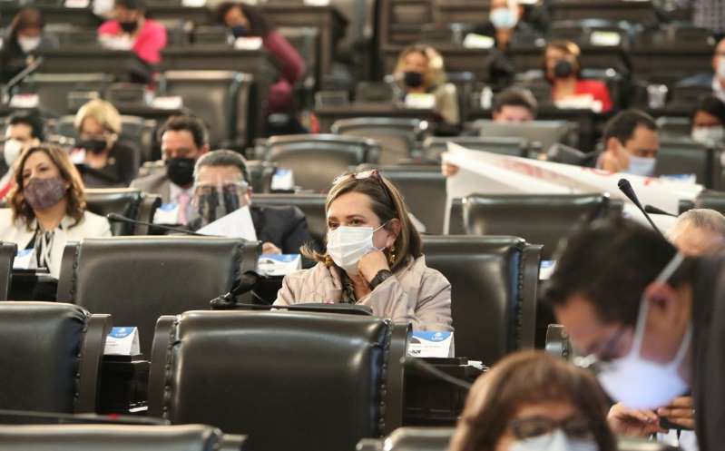AMLO agradece a legisladores por extinción de fideicomisos; ordena auditar los fondos