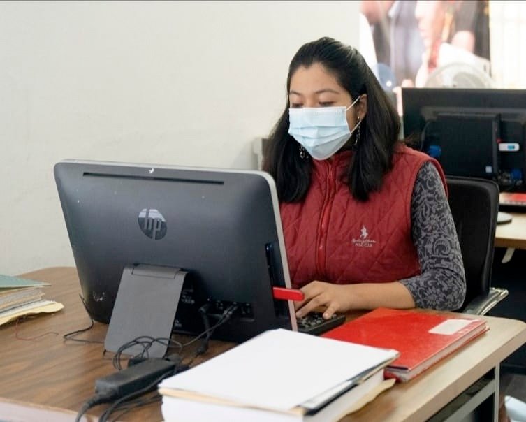 Amplia IEEPO atención de trámites y servicios educativos mediante citas y correo electrónico