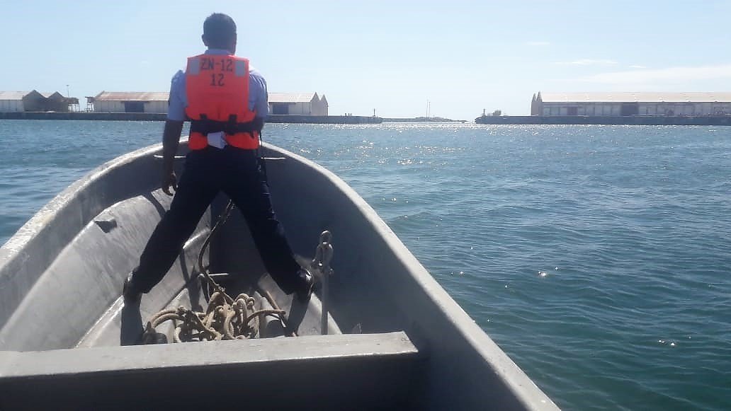 LA SEMAR EN COORDINACIÓN CON PEMEX, REALIZÓ RECORRIDOS DE INSPECCION Y VIGILANCIA EN SALINA CRUZ POR DERRAME DE HIDROCARBUROS