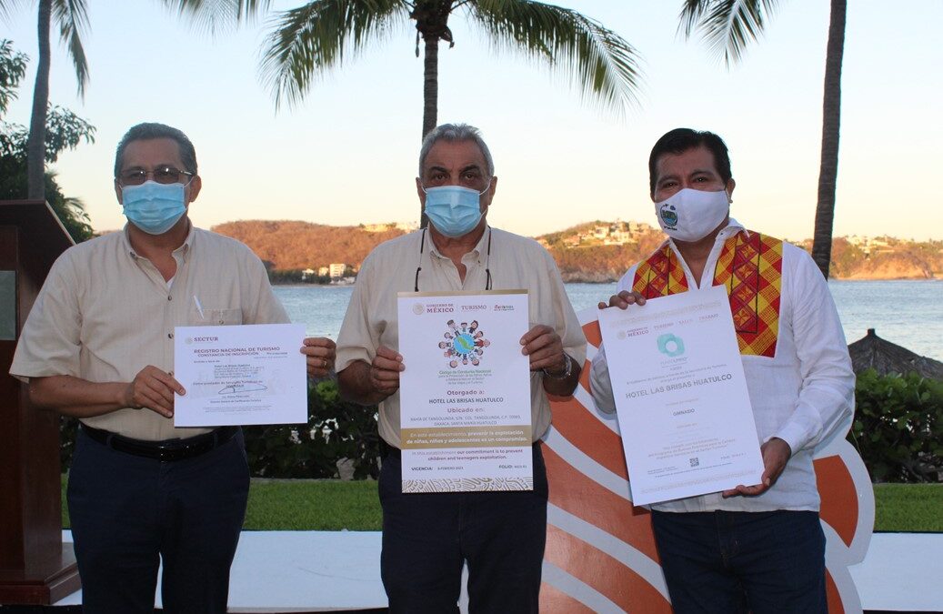 RECIBIO HOTEL DE HUATULCO CERTIFICACIONES PARA MAYOR SEGURIDAD Y CONFIANZA DE LOS TURISTAS.