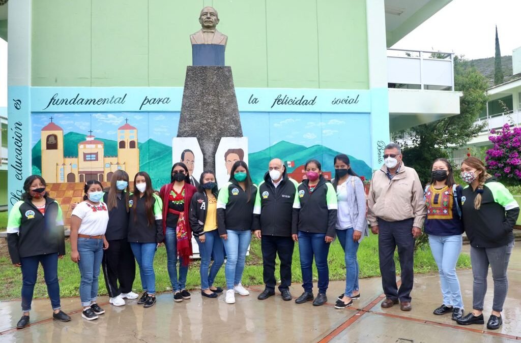 Dignifica IEEPO instalaciones de la Normal Rural Vanguardia de Tamazulapan