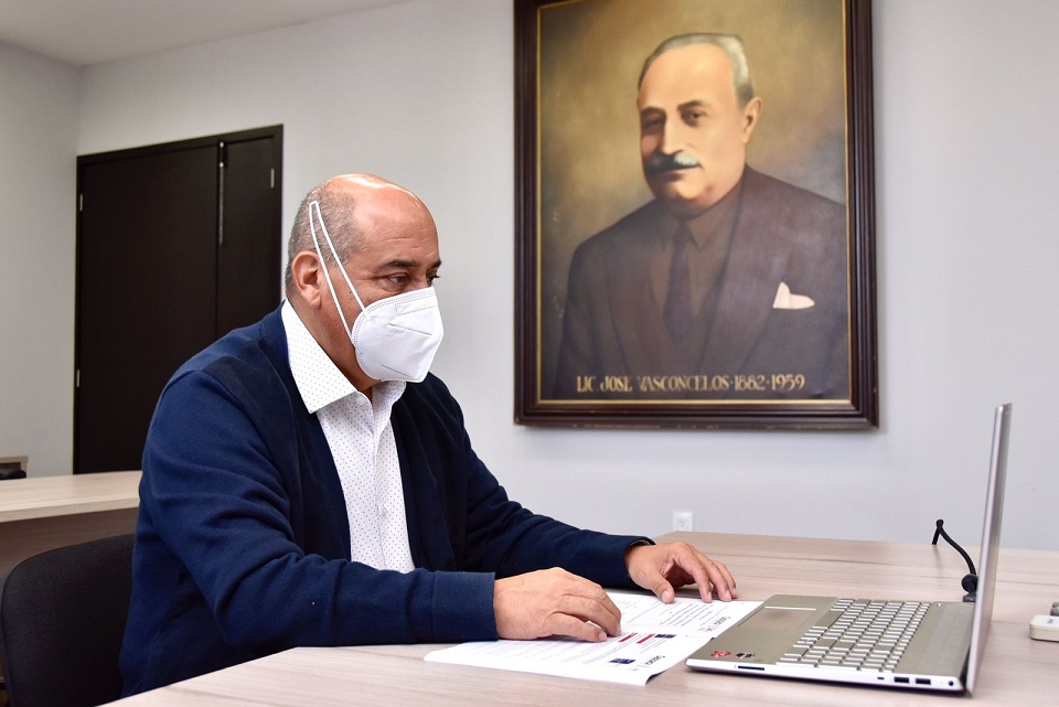 Beneficia IEEPO a 153 mil 366 figuras educativas con capacitación, material educativo y equipo de cómputo