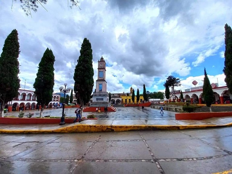 TLAXIACO UNA GRAN CIUDAD RECONOCIDA COMO TRES VECES HEROICA.
