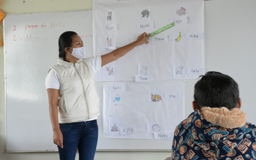 Contribuye IEEPO en la revitalización de las lenguas indígenas en la Educación Básica