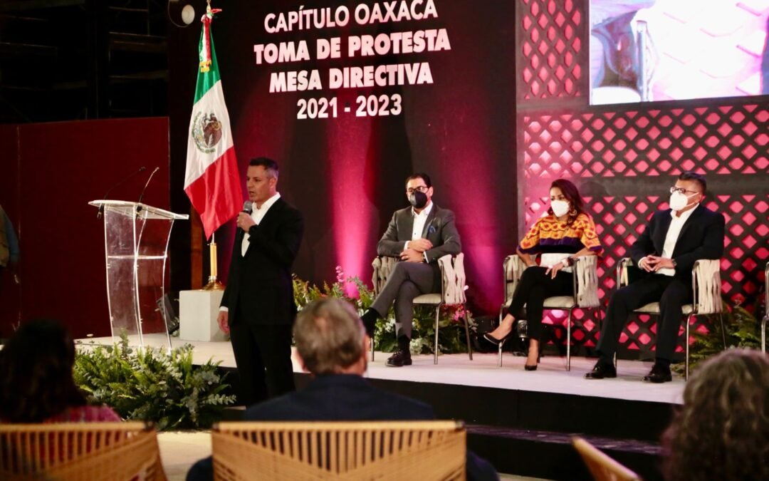 Toma protesta AMH a miembros de la mesa directiva 2022-2023 de la Asociación de Turismo de Reuniones Capítulo Oaxaca