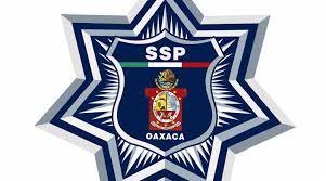 Fiscalía de Oaxaca, en coordinación con la Policía Estatal, recuperan vehículo robado con insumos médicos en la Mixteca