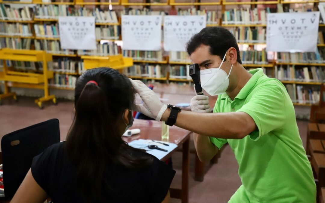 Inician IEEPO y Fundación Ver Bien Jornada Optométrica en Tuxtepec