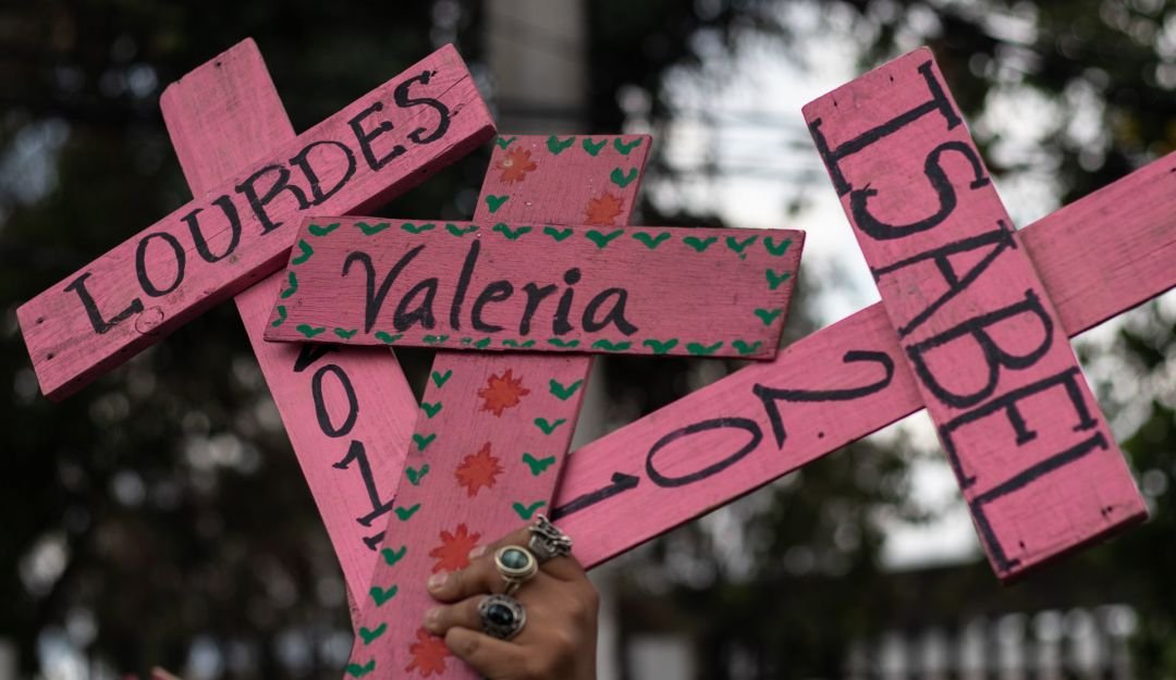 FISCALÍA CAPITALINA VINCULA PROCESO A DIS HOMBRES POR FEMINICIDIO