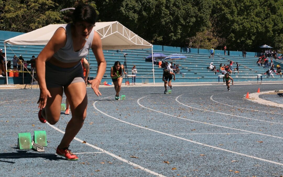 El atletismo oaxaqueño asiste al macro regional en Mérida  con una delegación histórica
