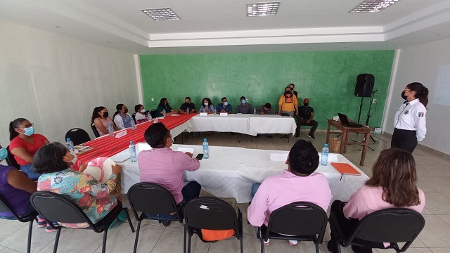 Presenta SSPO proyecto “Docente preventivo” para instituciones educativas de Soledad, Etla