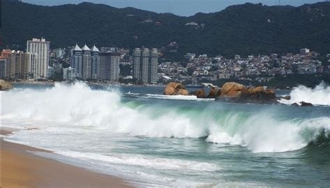 EVENTO DE MAR DE FONDO EN EL OCÉANO PACÍFICO