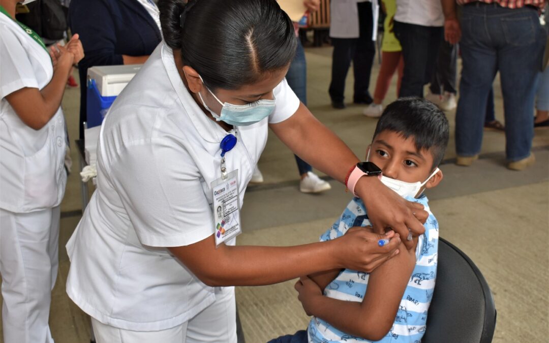 Concluye con éxito primer día de vacunación contra  COVID-19 a la población infantil