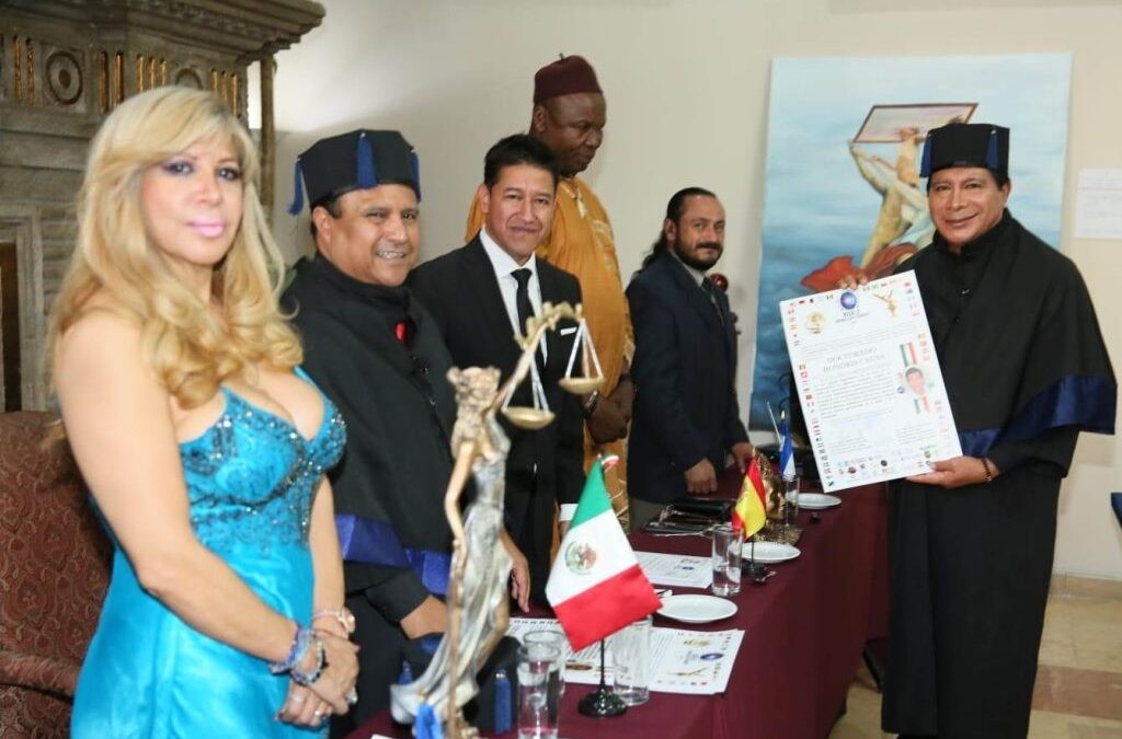 Un gran referente en el turismo en Oaxaca es: Lucio Gopar