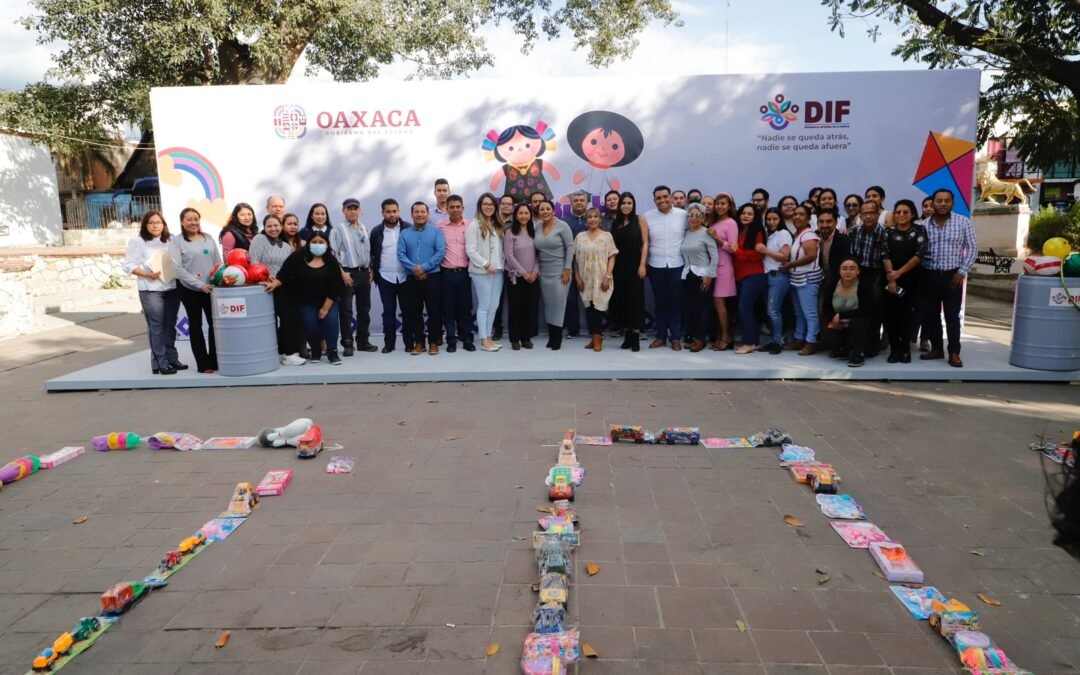 Busca DIF Oaxaca recabar diariamente un kilómetro de juguetes  en el contenedor del Paseo Juárez “El Llano”