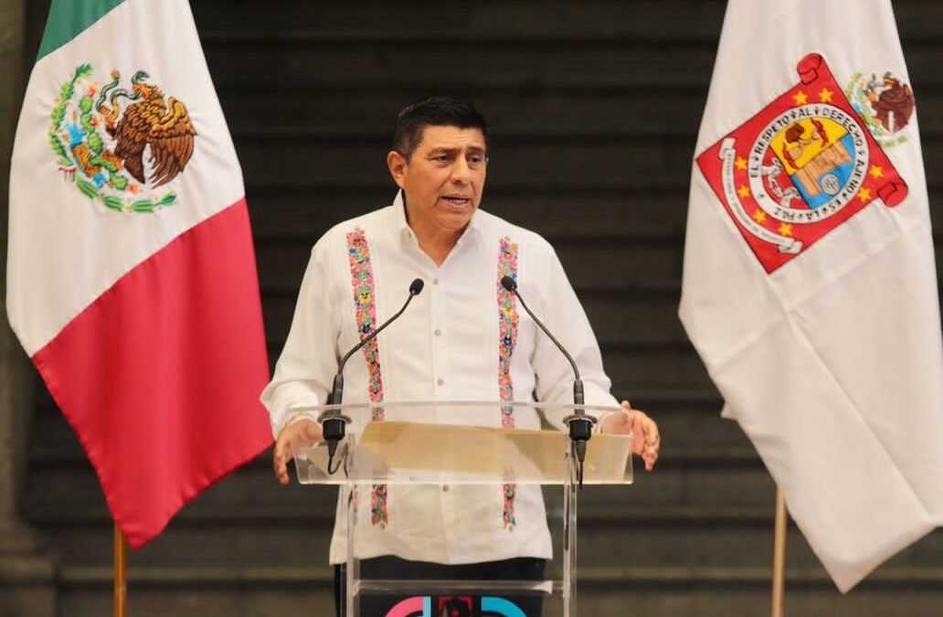  Llama Salomón Jara Cruz a la Sección 22 a trabajar conjuntamente por la trasformación de la educación de Oaxaca