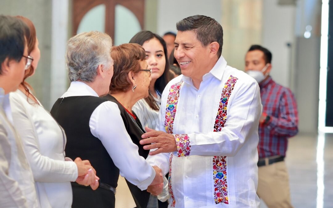 Presentan Gobernador de Oaxaca y Gabinete Legal y Ampliado, declaraciones patrimoniales