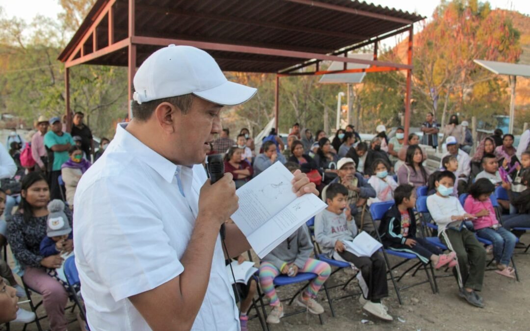 Lleva Gobierno del Estado lectura a niñez de Tlacolula