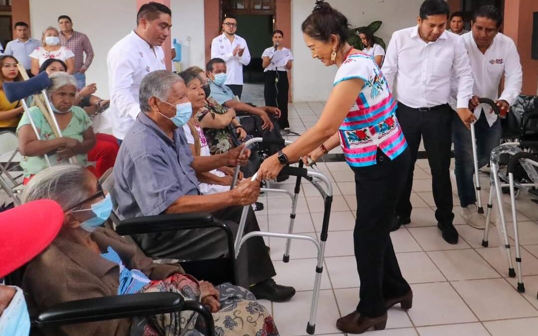 Atención prioritaria a personas con discapacidad y  adultas mayores en las 8 regiones: Irma Bolaños Quijano