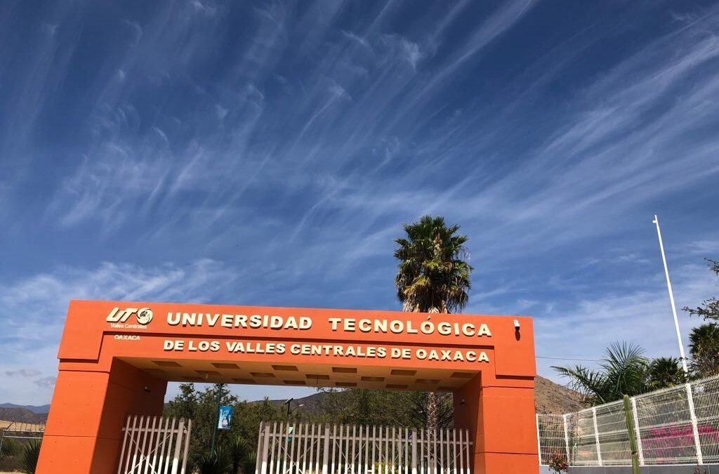 Recibe UTVCO reacreditación de programas educativos