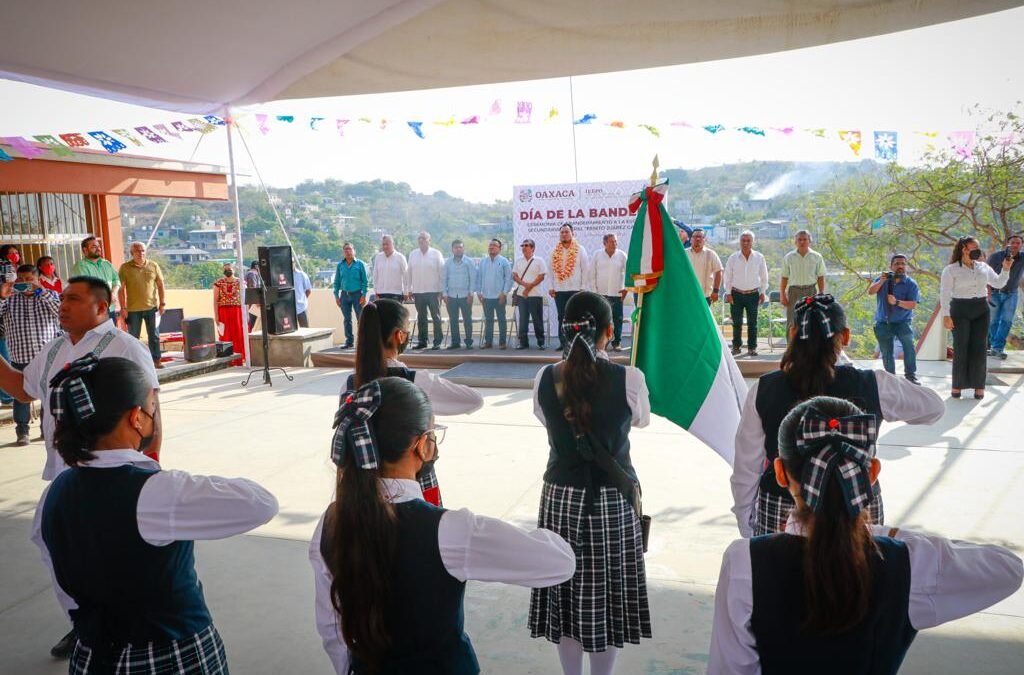 Exhorta IEEPO a preservar el valor cívico  de la Bandera Nacional como símbolo de unidad