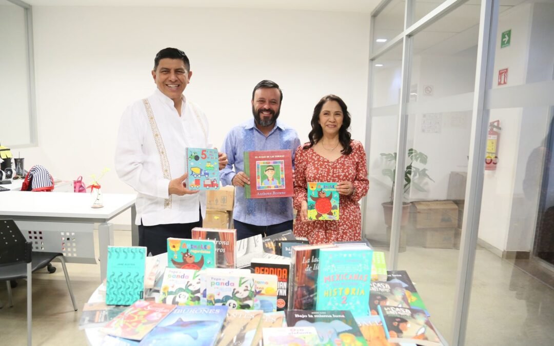 Recibe DIF Oaxaca los primeros lotes de libros para la unidad móvil de Minutos para Imaginar