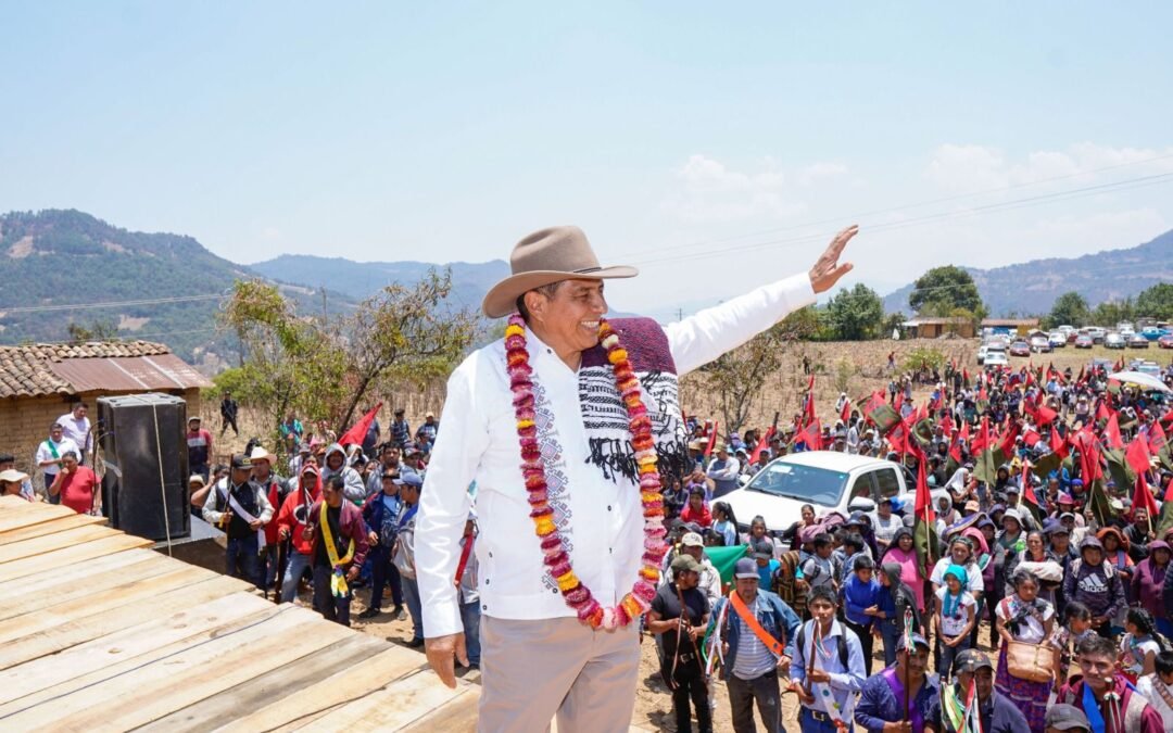 Escucha y responde Gobierno de Oaxaca necesidades sociales en la región Mixteca