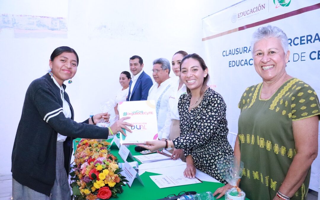 Se gradúa la tercera generación del Sistema de Educación Dual de CECyTEO