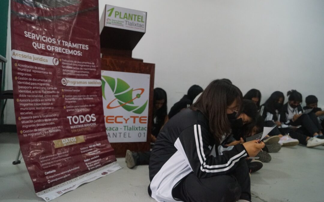 Orientan a adolescentes sobre migración