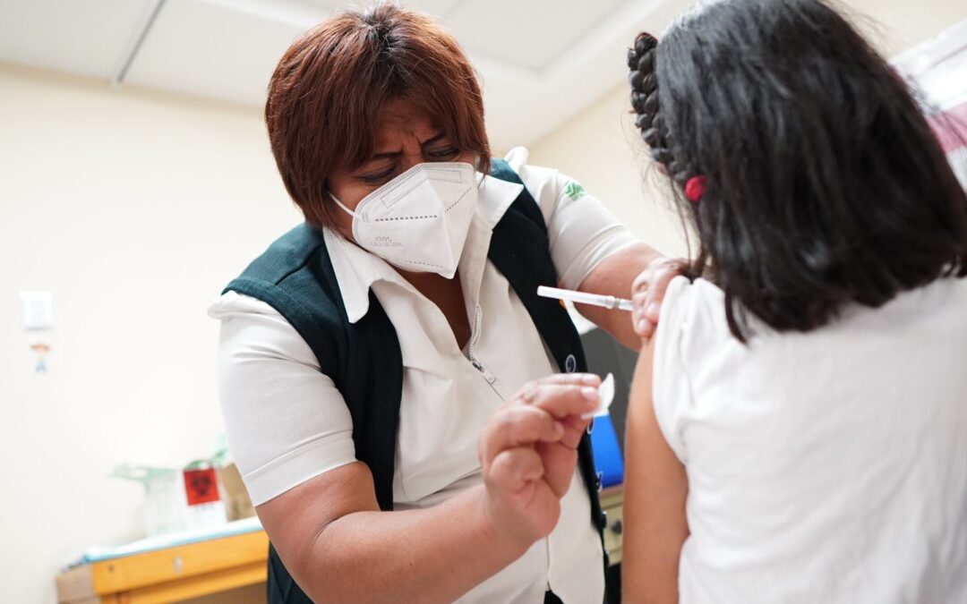  Inicia con éxito jornada de vacunación pediátrica contra Covid-19