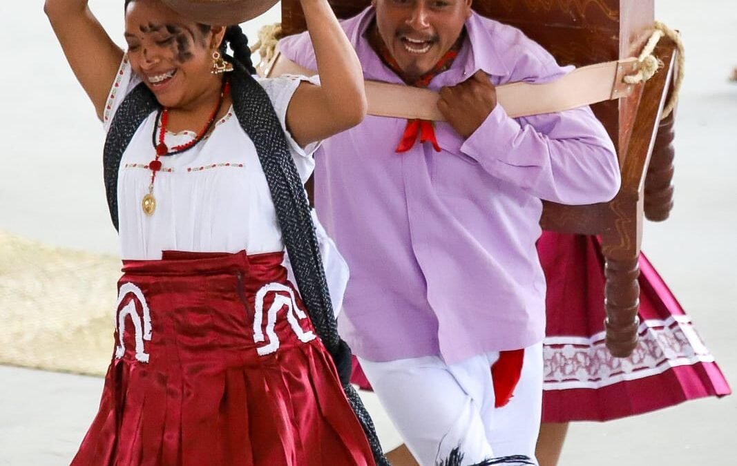 Vive Oaxaca una espléndida Guelaguetza 2023; miles abarrotan el auditorio en la edición matutina