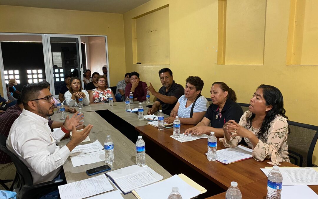 Atienden IFREO y Sego peticiones de gestores en Miahuatlán